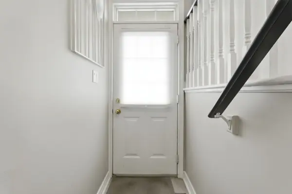 Burlington, ON L7M 4R8,3480 Upper Middle RD #123