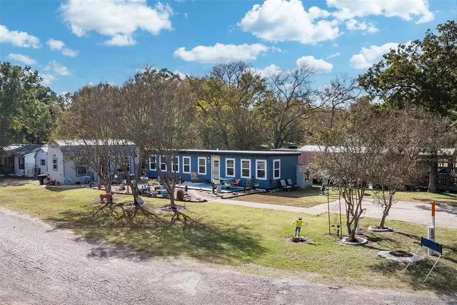 205 Scott Lane, Mabank, TX 75156