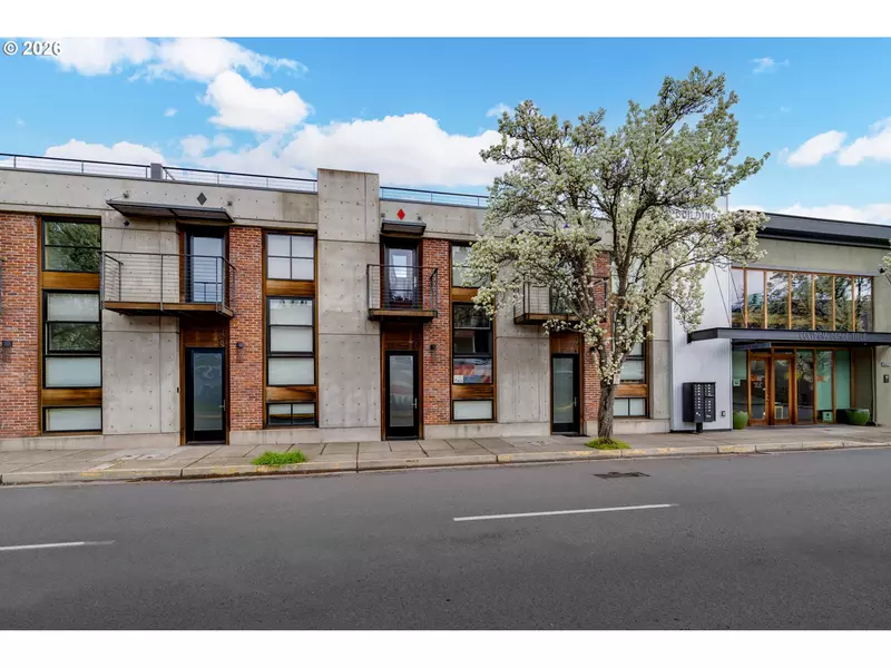 306 COLUMBIA ST, Hood River, OR 97031