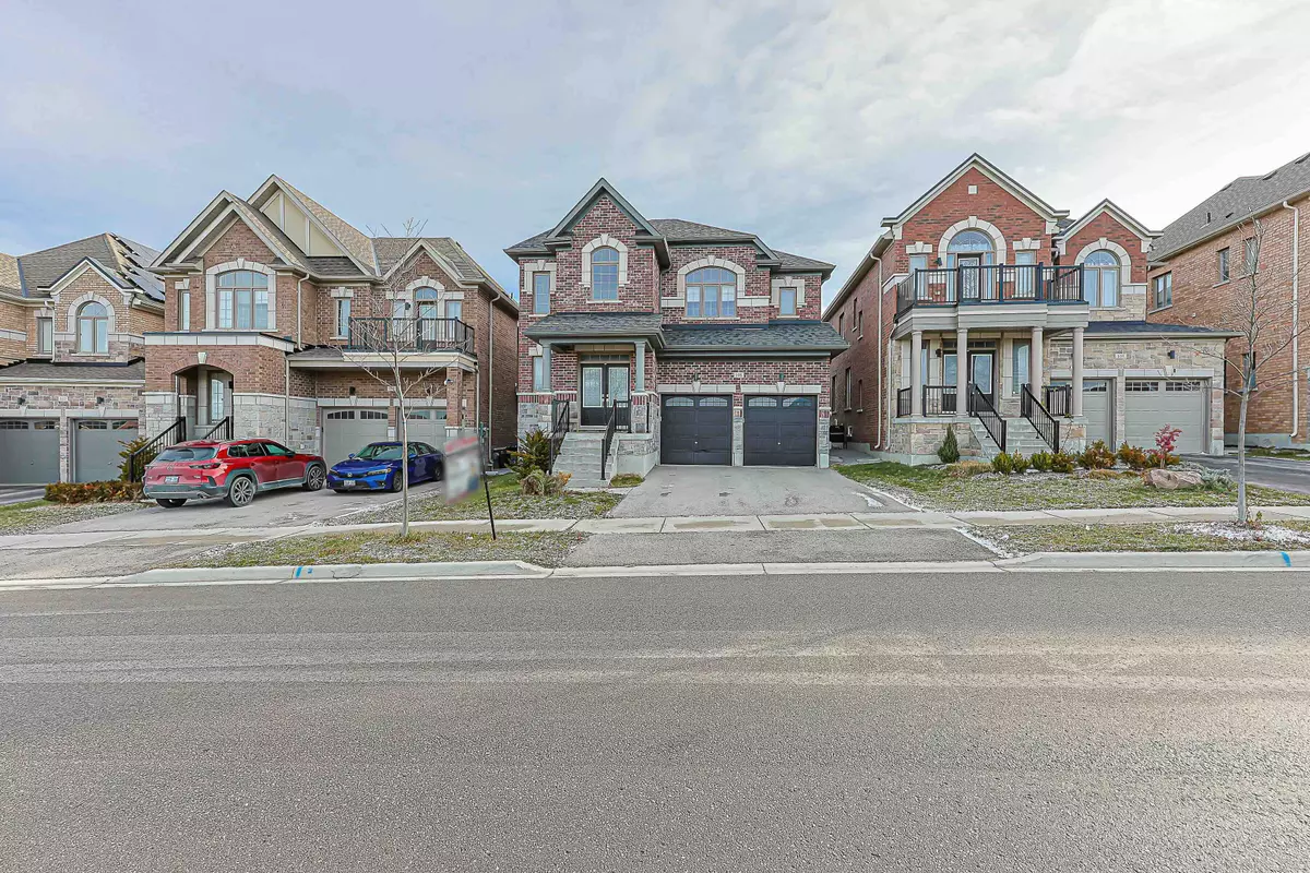 East Gwillimbury, ON L9N 0V3,108 Frank Kelly DR