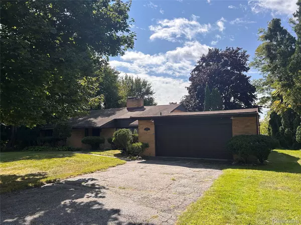 White Lake, MI 48386,10023 Cedar SHRS