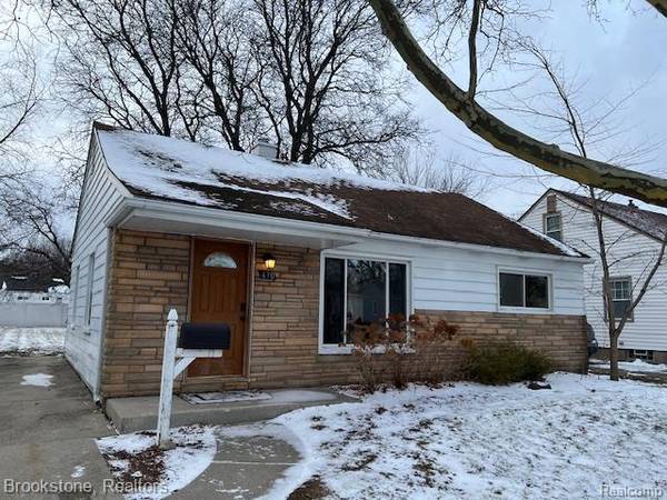 630 Gargantua AVE, Clawson, MI 48017