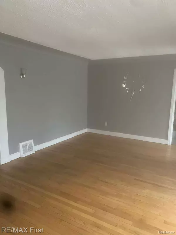 Detroit, MI 48227,14338 Lauder ST