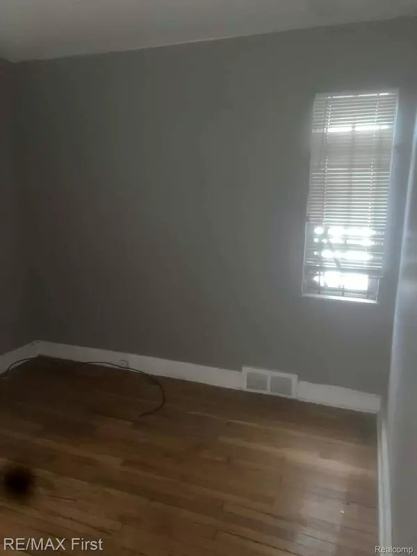 Detroit, MI 48227,14338 Lauder ST