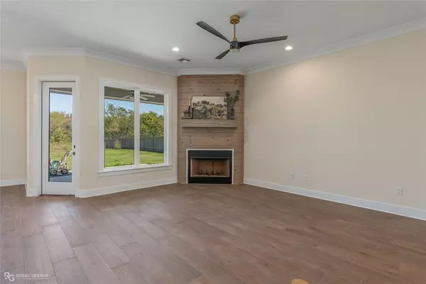 Bossier City, LA 71111,923 Chisolm Trail