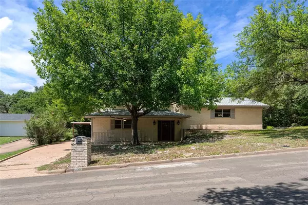 Waco, TX 76710,7033 Edmond Avenue