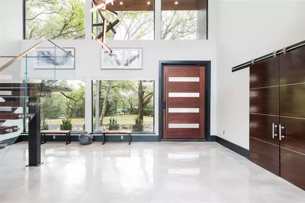 Dallas, TX 75230,6766 Northaven Road