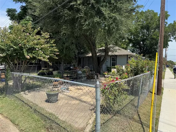 3831 Bernal, Dallas, TX 75212