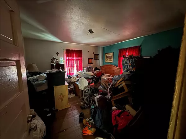 Dallas, TX 75212,3831 Bernal