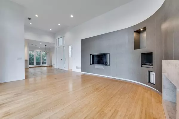 Dallas, TX 75230,12123 Madeleine Circle