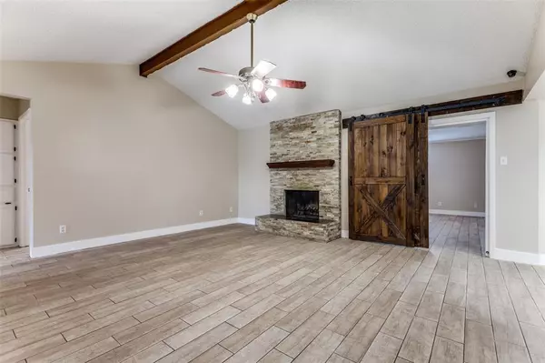 Watauga, TX 76148,5900 Oak Hill Road