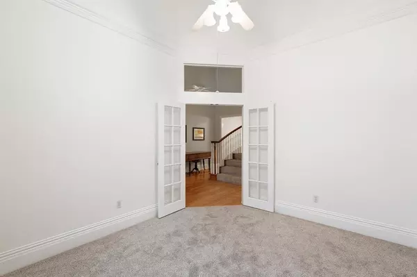 Grapevine, TX 76051,3324 Lexington Avenue