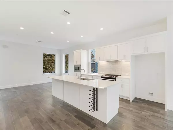 1771 McCoy Street #305, Dallas, TX 75204