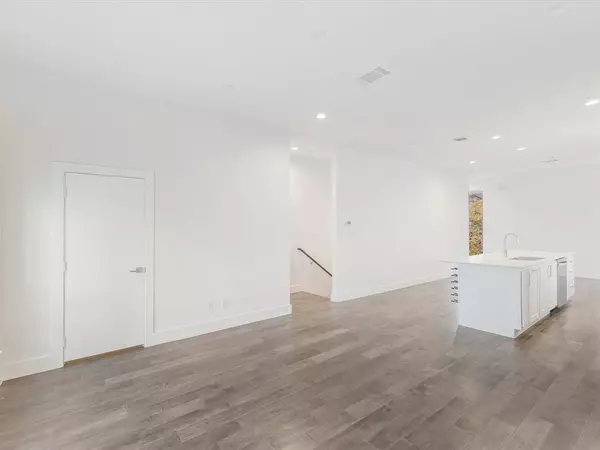 Dallas, TX 75204,1771 McCoy Street #305