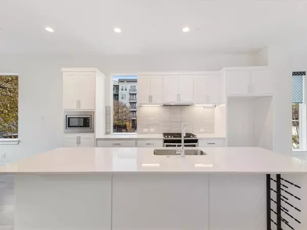 Dallas, TX 75204,1771 McCoy Street #305