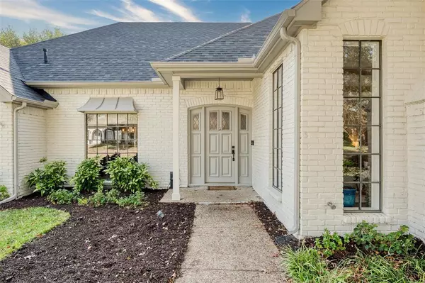 Dallas, TX 75243,10002 Hickory Crossing