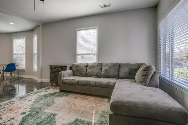 Dallas, TX 75208,834 S Polk Street