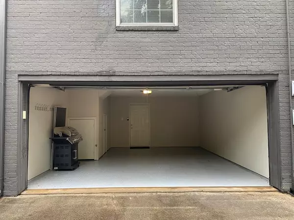 Dallas, TX 75205,4403 Buena Vista Street #6