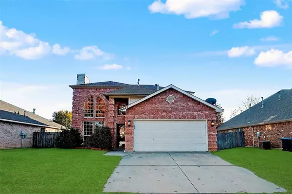 9040 Tyne Trail, Fort Worth, TX 76118