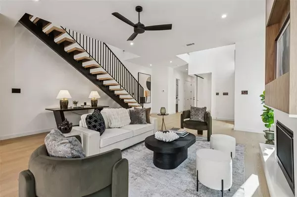 Dallas, TX 75206,5635 Matalee Avenue