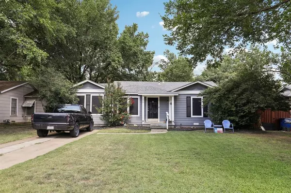 Hurst, TX 76053,408 Harrison Lane