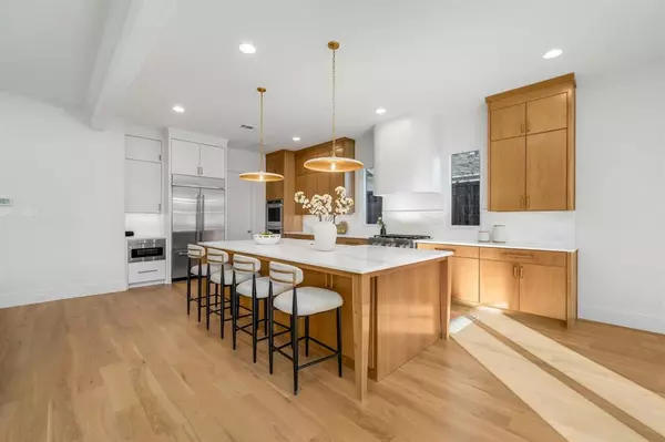 Dallas, TX 75220,3884 Durango Drive