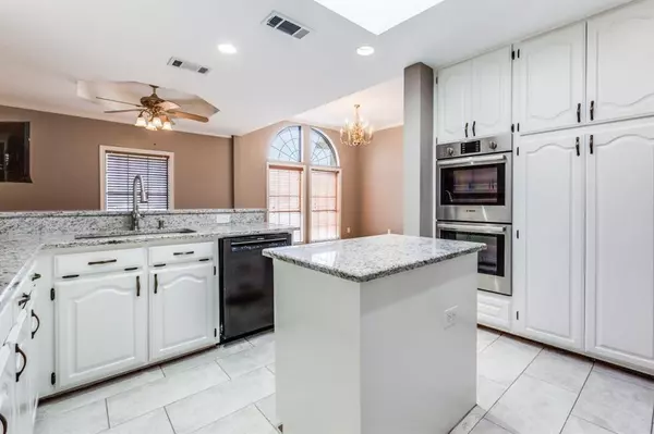 Dallas, TX 75243,10127 Chisholm Trail