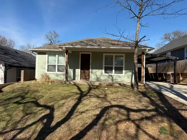 Denison, TX 75020,613 W Parnell