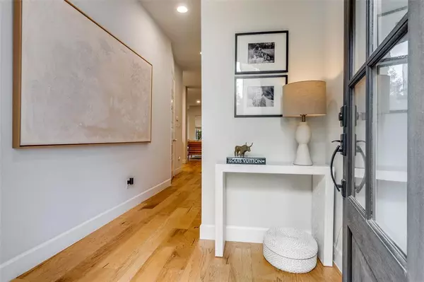 Dallas, TX 75231,7047 Mistflower Lane