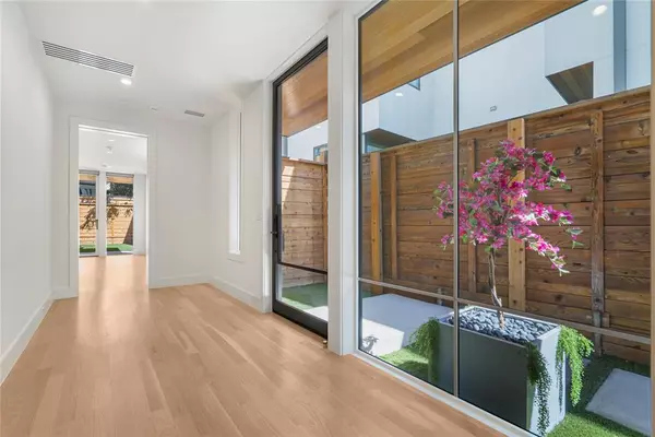 Dallas, TX 75205,3619 Springbrook