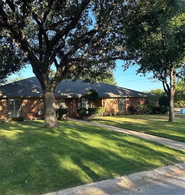 Highland Village, TX 75077,490 Sellmeyer Lane