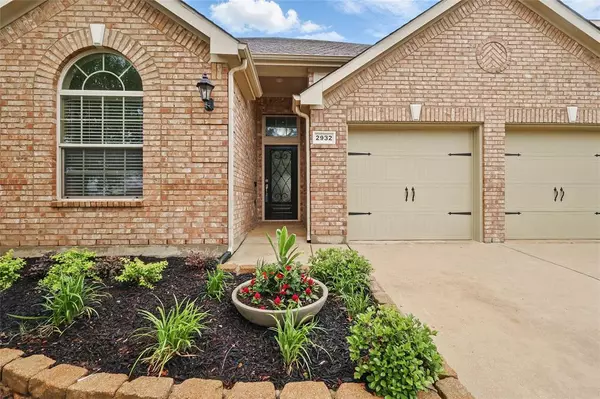 2932 Softwood Circle, Fort Worth, TX 76244
