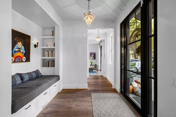 Dallas, TX 75214,6630 Lakewood Boulevard