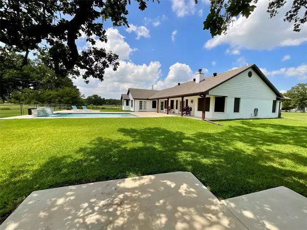 Kemp, TX 75143,800 N Seven Points Drive