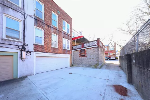 Brooklyn, NY 11204,251 Avenue P