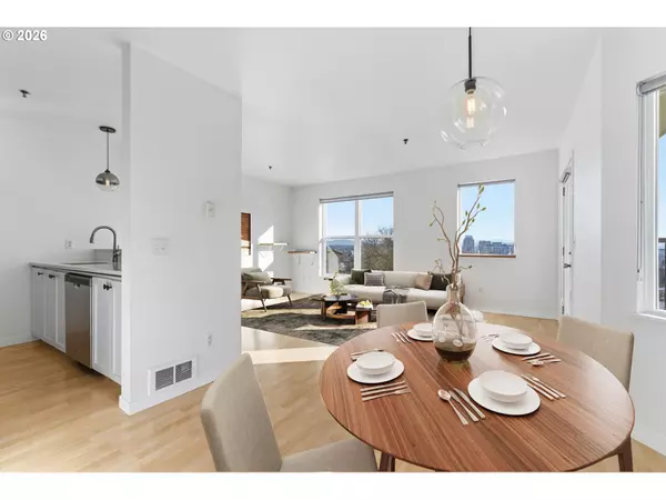 Portland, OR 97210,325 NW UPTOWN TER #1A