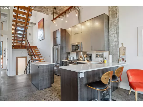 Hood River, OR 97031,306 COLUMBIA ST