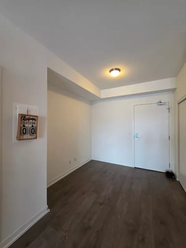 Toronto C01, ON M6K 0B2,49 East Liberty ST #604