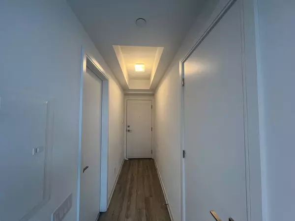 Toronto C08, ON M4Y 0C3,50 Charles ST E #3312