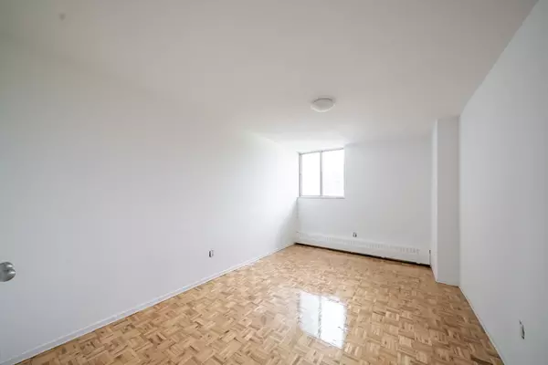 Toronto E04, ON M1P 4P1,5 Glamorgan AVE #510