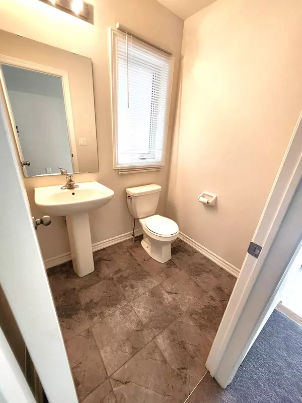 Oshawa, ON L1H 8L7,1909 Don White CT