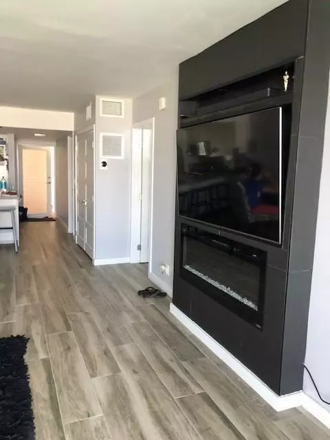 Pompano Beach, FL 33062,1609 N Riverside Dr #902