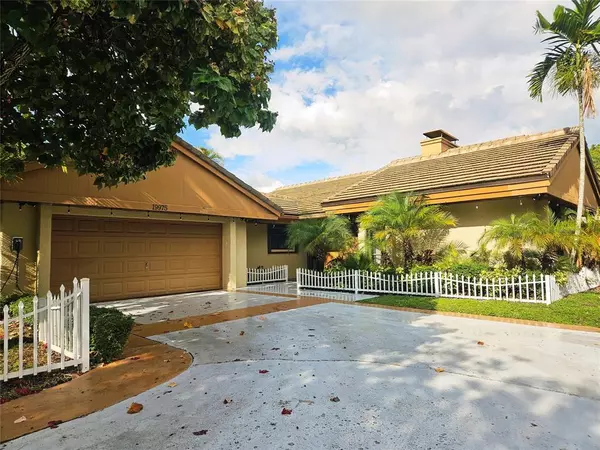 19975 NE 10th Place Way, Miami, FL 33179