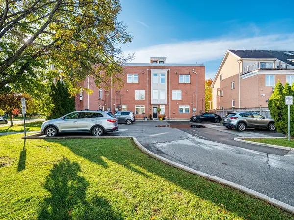 Oakville, ON L6H 6G9,2386 Munn's AVE E