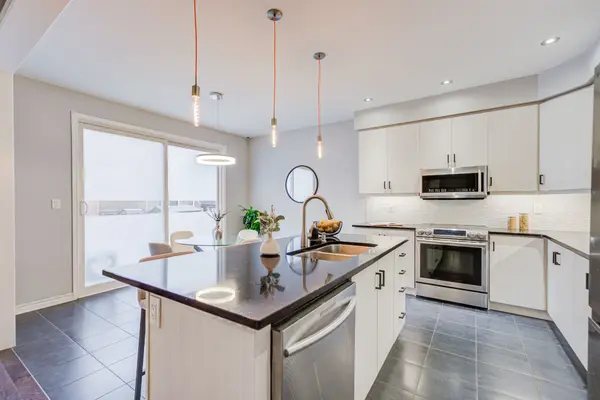 Milton, ON L9T 8Y1,342 Powadiuk PL