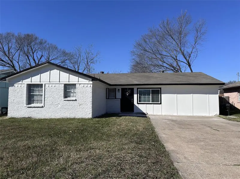 1325 Alta Vista Street, Mesquite, TX 75149