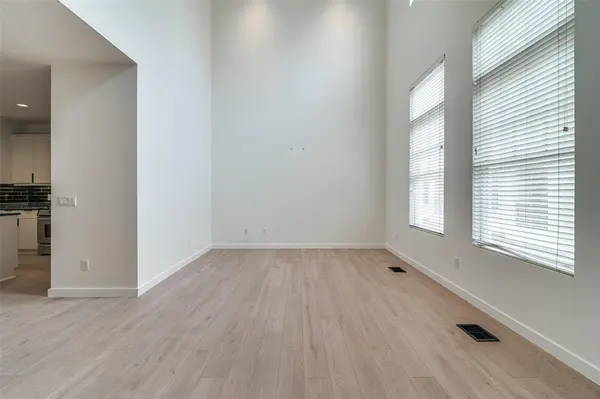 Dallas, TX 75204,3251 Cambrick Street #13