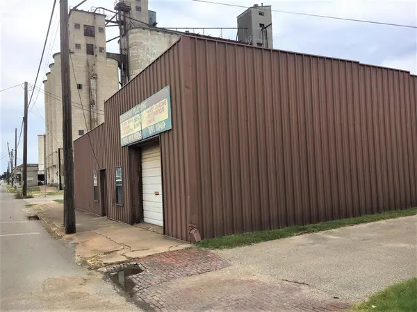 Sherman, TX 75090,312 E Houston Street
