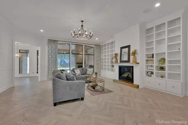 Shreveport, LA 71106,407 Oakwood Trace Court