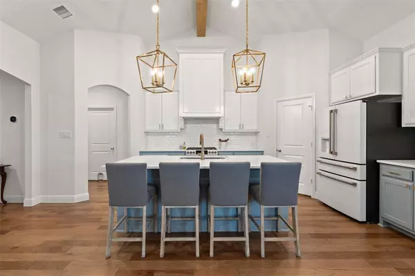 Aledo, TX 76008,825 Highlands Avenue